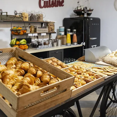 Port Marine Hotel 3*