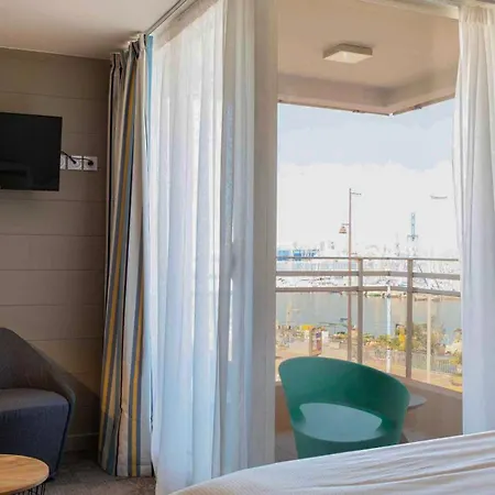 Port Marine Hotel