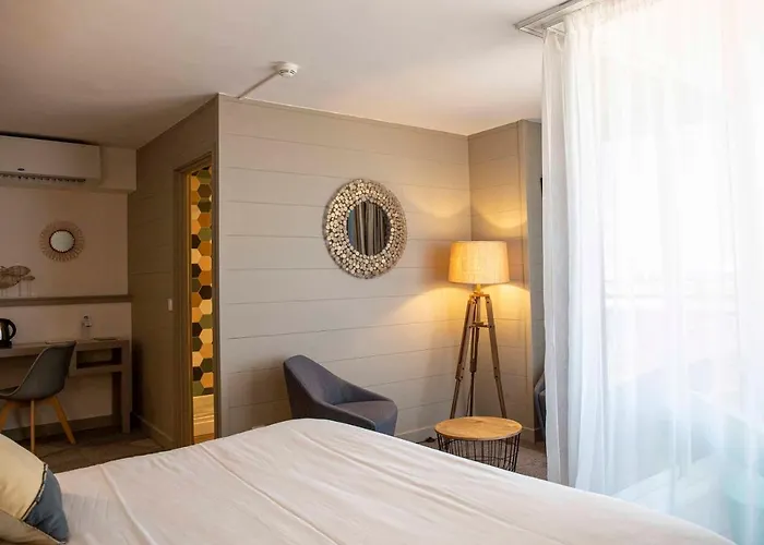 Port Marine Hotel 3*