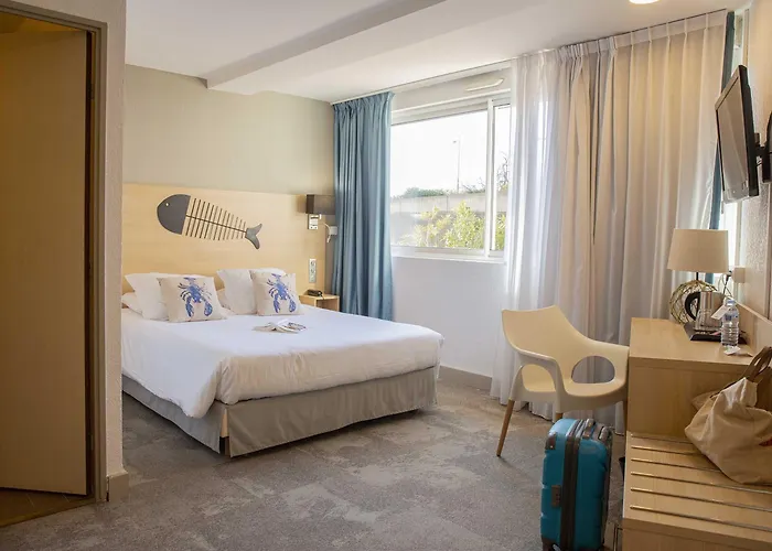 Port Marine Hotel 3*